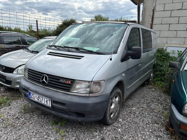 Avtomobil: Os. avto Mercedes-Benz 112 CDI, letnik 2002, poreklo Hrvaška