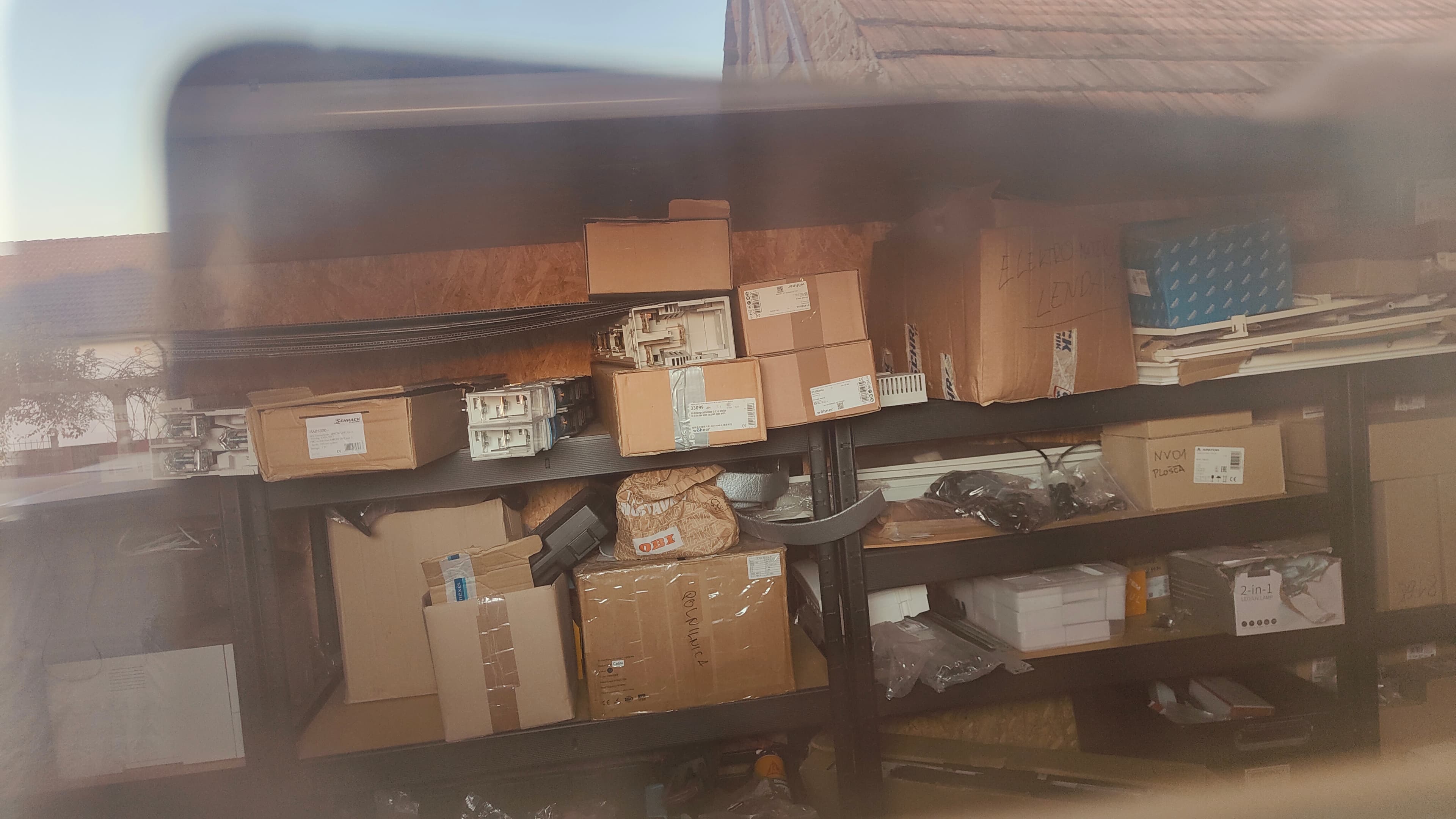 Zaloge: ZALOGE DROBNEGA ELEKTRO MATERIALA, Murska Sobota